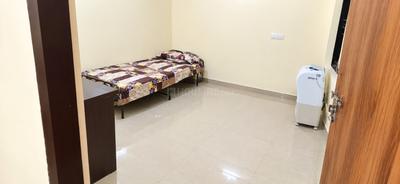 Bedroom Image of 750 Sq.ft 2 BHK Apartment / Flat for sale in Chowk Lucknow for Rs. 3000000