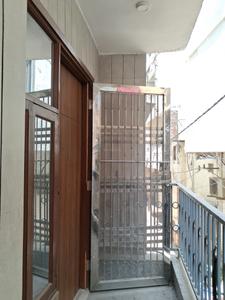 Bedroom One Image of 750 Sq.ft 2 BHK Builder Floor for rent in Mansarover Garden New Delhi for Rs. 30000