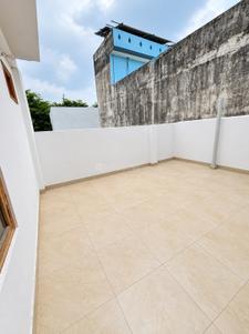 Balcony Image of 1800 Sq.ft 2 BHK Independent House for rent in Aurangabad Khalsa Lucknow for Rs. 18000