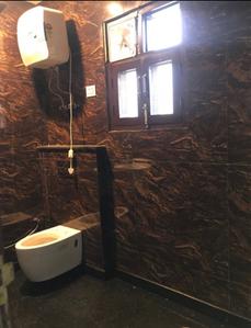 Bathroom Image of 900 Sq.ft 2 BHK Builder Floor for sale in Patel Nagar New Delhi for Rs. 11500000