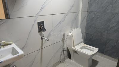 Bathroom Image of 450 Sq.ft 1 BHK Apartment / Flat for sale in Neb Sarai New Delhi for Rs. 2800000