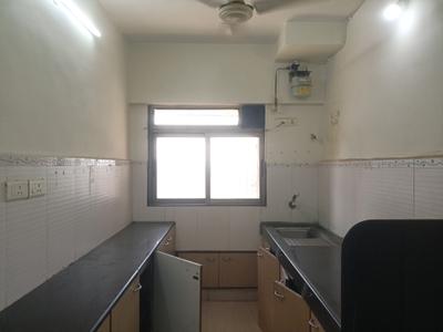Kitchen Image of 845 Sq.ft 2 BHK Apartment / Flat for rent in Matunga East Mumbai for Rs. 130000