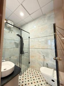 Bathroom Image of 5200 Sq.ft 5 BHK Independent House for sale in Lalarpura Jaipur for Rs. 35000000