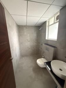 Bathroom Image of 2504 Sq.ft 4 BHK Apartment / Flat for sale in Uptown Skylla, PR7 Airport Road Zirakpur for Rs. 19750000