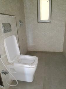 Twin Tower Attached Bathroom with Bedroom Three 4