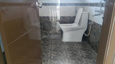 Bathroom Image of 600 Sq.ft 1 BHK Builder Floor for rent in Ejipura Bengaluru for Rs. 18000
