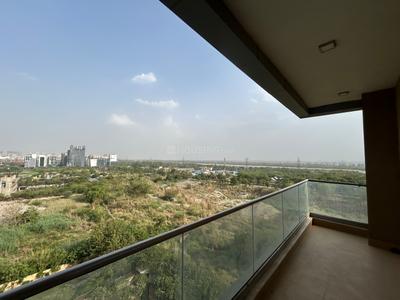 Balcony Image of 2105 Sq.ft 3 BHK Apartment / Flat for rent in Supertech Supernova, Sector 94 Noida for Rs. 84000