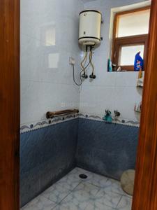 Image of 1100 Sq.ft 2 BHK Apartment / Flat for rent in Patparganj, New Delhi for Rs. 40000