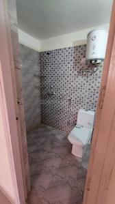 Bathroom Image of 1380 Sq.ft 3 BHK Apartment / Flat for rent in Paramount Emotions, Noida Extension Greater Noida for Rs. 23000