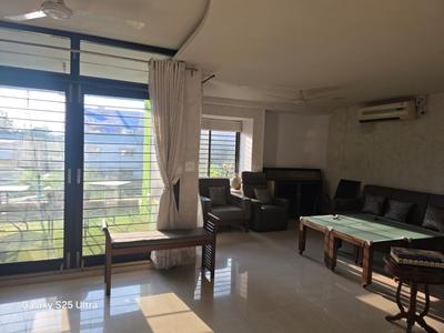 Hall Image of 2100 Sq.ft 3 BHK Penthouse for rent in Race Course Vadodara for Rs. 50000