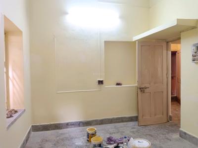 Bedroom Image of 750 Sq.ft 2 BHK Builder Floor for rent in Jodhpur Park Kolkata for Rs. 12000
