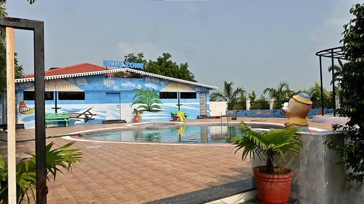 Strawberry resort Main Image 1
