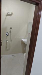 Bathroom Image of 1200 Sq.ft 2 BHK Builder Floor for rent in Sector 46 Gurgaon for Rs. 40000