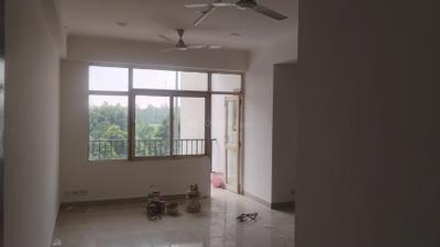 Living Room Image of 1699 Sq.ft 3 BHK Apartment / Flat for rent in Panchsheel Wellington, Crossings Republik Ghaziabad for Rs. 22000