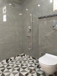 Bedroom Two Image of 1350 Sq.ft 4 BHK Builder Floor for sale in Mansarover Garden New Delhi for Rs. 45000000