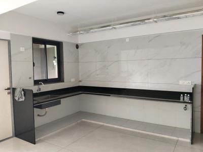 Kitchen Image of 1700 Sq.ft 3 BHK Apartment / Flat for sale in Elenza Greenfield, Shela Ahmedabad for Rs. 8200000