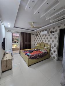 Bedroom Image of 2750 Sq.ft 4 BHK Builder Floor for rent in Ansal Esencia Sector 67, Sector 67 Gurgaon for Rs. 70000