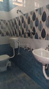 Bathroom Image of 900 Sq.ft 2 BHK Independent House for rent in Tiruvottiyur Chennai for Rs. 23000