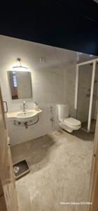 Bathroom Image of 2500 Sq.ft 2.5 BHK Apartment / Flat for rent in Colaba Mumbai for Rs. 250000