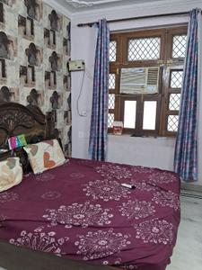 Bedroom Image of 1350 Sq.ft 3 BHK Builder Floor for sale in Laxmi Nagar New Delhi for Rs. 8500000