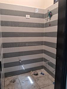 Bathroom Image of 750 Sq.ft 2 BHK Apartment / Flat for sale in Govindpuram Ghaziabad for Rs. 2300000