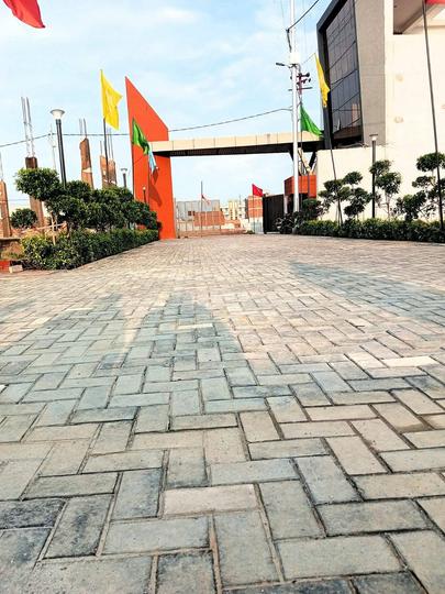 RJ Naarayan Avenue Main Image 1