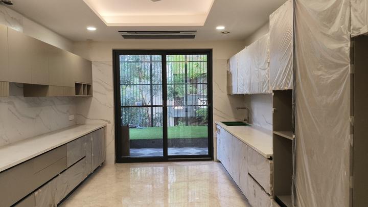 Sector 25, DLF Phase 2 Main Image 1