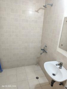 Bathroom Image of 1250 Sq.ft 3 BHK Apartment / Flat for sale in Jaypee Kosmos, Sector 134 Noida for Rs. 11000000