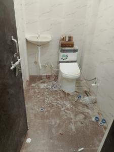 Bathroom Image of 600 Sq.ft 1 BHK Builder Floor for rent in Sector 63 A Noida for Rs. 16000