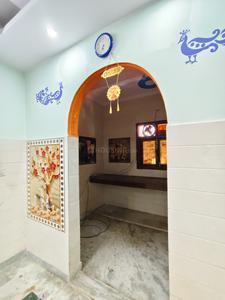 Kitchen Image of 1000 Sq.ft 3 BHK Builder Floor for rent in New Ashok Nagar New Delhi for Rs. 25000