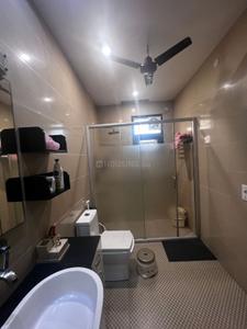Bathroom Image of 9000 Sq.ft 5 BHK Duplex for rent in Sector 36 Noida for Rs. 165000