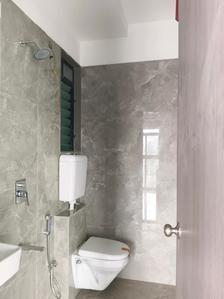 Common Bathroom Two Image of 1066 Sq.ft 3 BHK Apartment / Flat for sale in Kohinoor Uptown Kalyan, Kalyan West Kalyan for Rs. 6500000