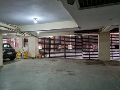 Car Garage Image of 850 Sq.ft 3 BHK Apartment / Flat for sale in Uttam Nagar New Delhi for Rs. 3400000