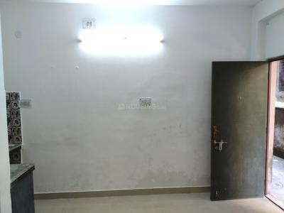 Living Room Image of 240 Sq.ft 1 RK Apartment / Flat for rent in Mukundapur Apartment, Mukundapur Kolkata for Rs. 6500