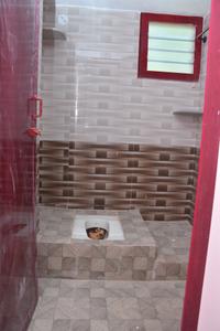 Bathroom Image of 4800 Sq.ft 8 BHK Independent House for sale in Perungudi Madurai for Rs. 16000000