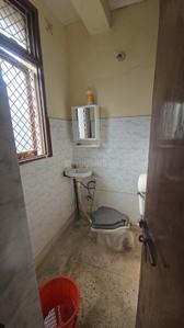 Bathroom Image of 700 Sq.ft 2 BHK Apartment / Flat for sale in Panchvati Apartments, Sector 62 Noida for Rs. 10500000