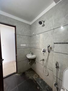 Bathroom Image of 3200 Sq.ft 4 BHK Apartment / Flat for rent in BCM Park, Lasudia Mori Indore for Rs. 60000