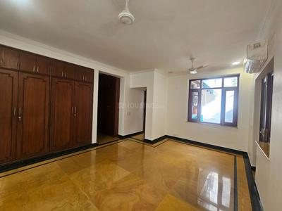 Bedroom Image of 4500 Sq.ft 3.5 BHK Builder Floor for rent in Gulmohar Park New Delhi for Rs. 260000