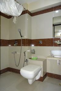 Bathroom Image of 1500 Sq.ft 3 BHK Apartment / Flat for rent in Vile Parle East Mumbai for Rs. 140000