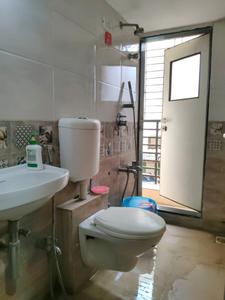 Common Bathroom Image of 750 Sq.ft 1 BHK Apartment / Flat for sale in Ashar Metro Towers, Thane West Thane for Rs. 9100000