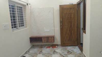 Living Room Image of 600 Sq.ft 1 BHK Independent House for rent in Adugodi Bengaluru for Rs. 27000