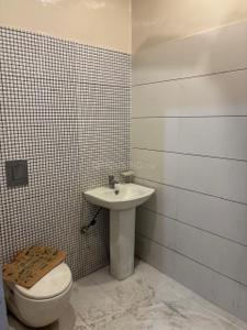 Image of 1300 Sq.ft 2 BHK Builder Floor for rent in Jamalpur Colony, Ludhiana for Rs. 18000