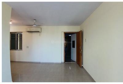Hall Image of 1050 Sq.ft 3 BHK Apartment / Flat for rent in Dosti Flamingos, Sewri Mumbai for Rs. 140000