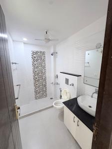 Bathroom Image of 2100 Sq.ft 3 BHK Builder Floor for rent in Surya Niketan New Delhi for Rs. 60000