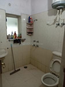 Bathroom Image of 1500 Sq.ft 2 BHK Builder Floor for rent in Sharda Nagar Lucknow for Rs. 14000