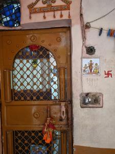 Image of 250 Sq.ft 2 BHK Independent House for sale in Shakurpur, New Delhi for Rs. 5500000