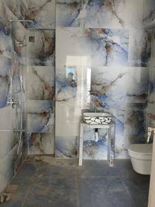 Bathroom Image of 1620 Sq.ft 3 BHK Apartment / Flat for sale in Darvesh Quettawalla Residency, Agripada Mumbai for Rs. 45000000