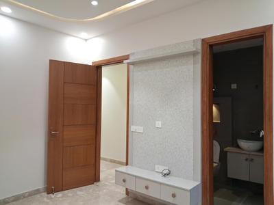 Bedroom Image of 1801 Sq.ft 3 BHK Builder Floor for sale in Paschim Vihar New Delhi for Rs. 32500000
