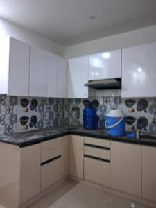 Kitchen Image of 900 Sq.ft 2 BHK Apartment / Flat for sale in JMD Vinayak Heights, Sector 74 Noida for Rs. 3900005