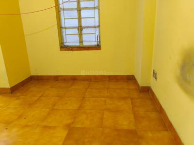 Bedroom Image of 650 Sq.ft 2 BHK Apartment / Flat for sale in Lake Gardens Kolkata for Rs. 2800000